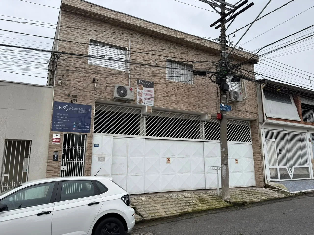 Fachada real do consultório em Guarulhos